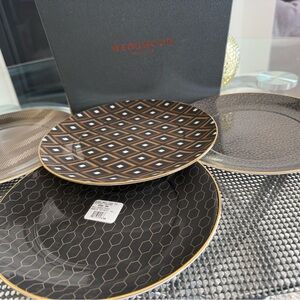 Wedgwood s/4Brown & Gold Geometric Accent Plates